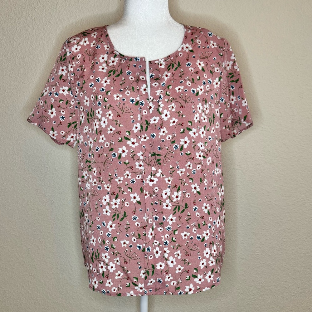 Emery Rose floral top size large
